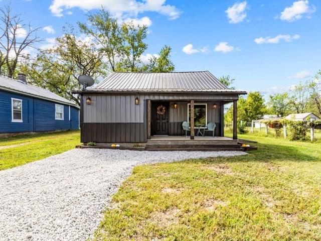 House for sale in Mountain Grove, Missouri