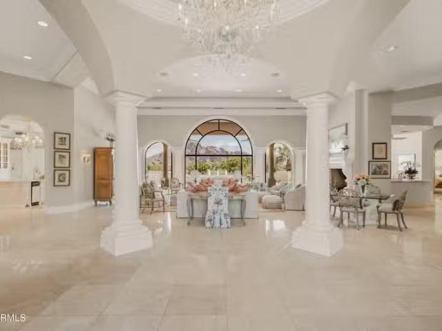 House for sale in Paradise Valley