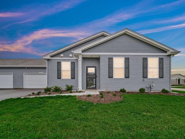 Townhouse for sale in Mchenry, Illinois