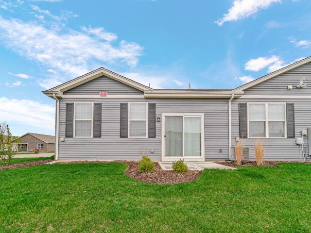Townhouse for sale in Stonewater, Wonder Lake