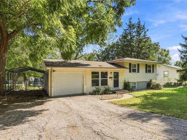 House for sale in Meadowbrooke Estates, Gladstone
