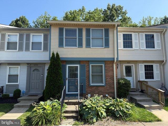 Townhouse for sale in Virginia