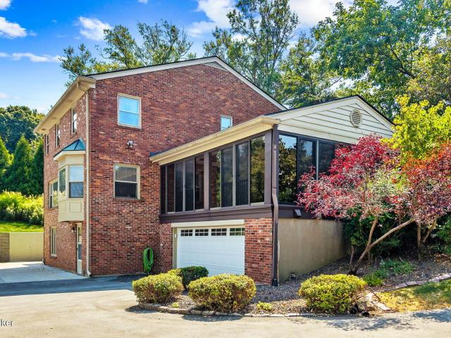 House for sale in Harrods Creek, Louisville