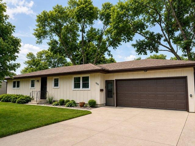 House for sale in Windom, Minnesota
