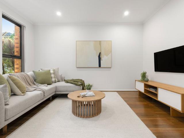 Townhouse for rent in Hampton East, Melbourne