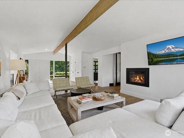Property for rent in Medina, Washington