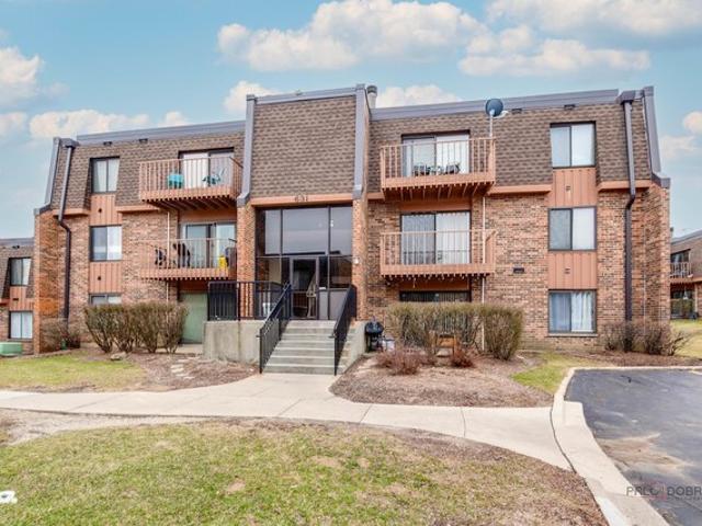 Condo for sale in Schaumburg, Illinois