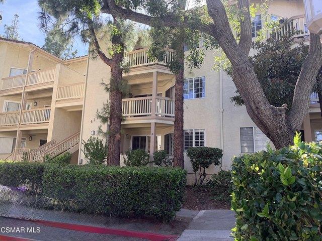 Condo for sale in Oak Park, California
