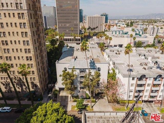 Condo for sale in Canoga Park, California
