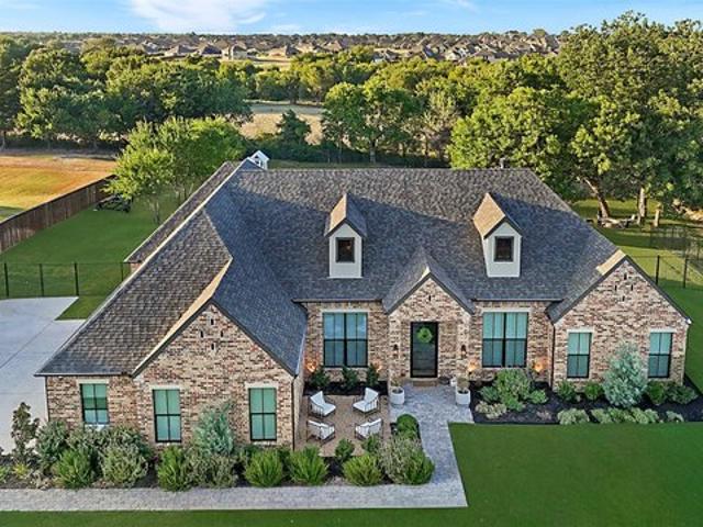 House for sale in Ellis, Texas