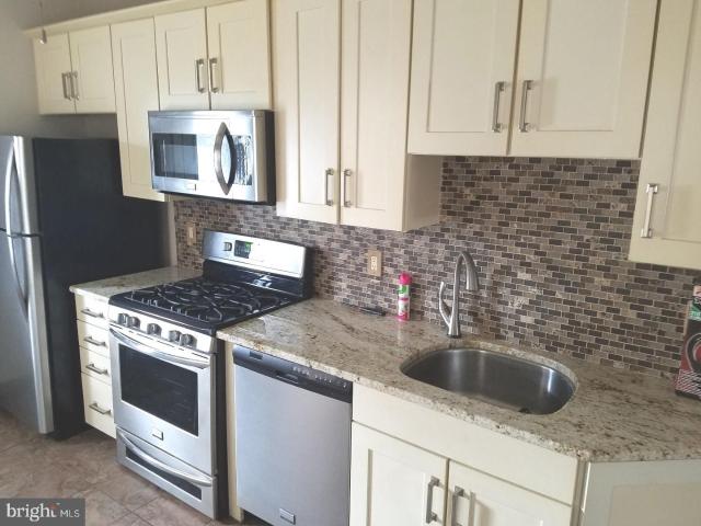 Townhouse for rent in Crosswicks, New Jersey