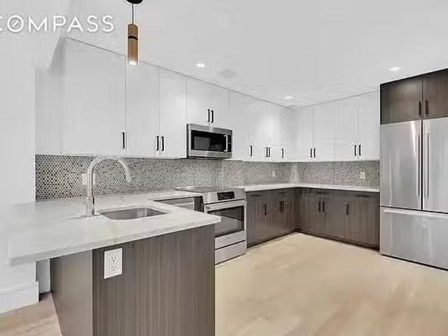 Apartment for rent in Ridgewood