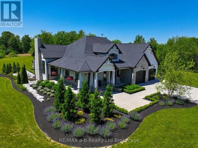 Farm for sale in Ontario
