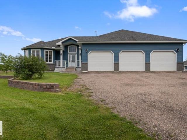 House for sale in Alberta
