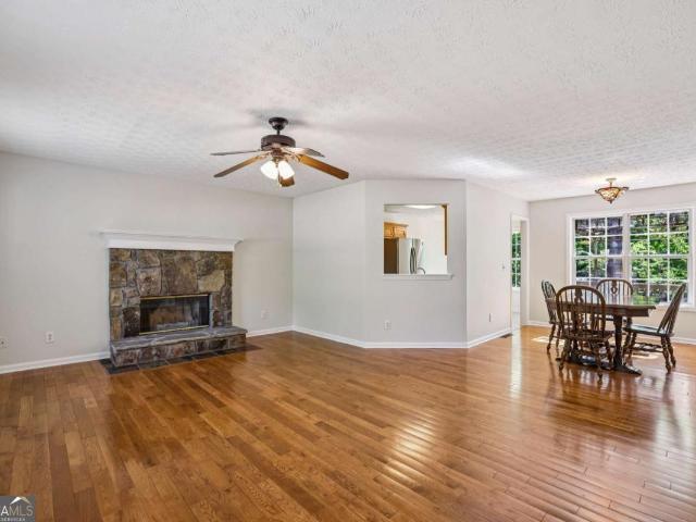 House for sale in Flowery Branch, Georgia