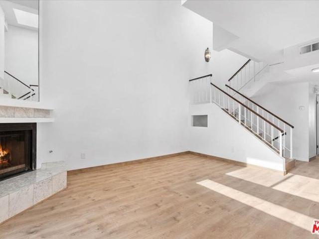 Condo for sale in Tarzana Neighborhood Council District, Canoga Park