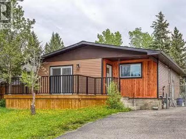 House for sale in Canyon Meadows, Calgary