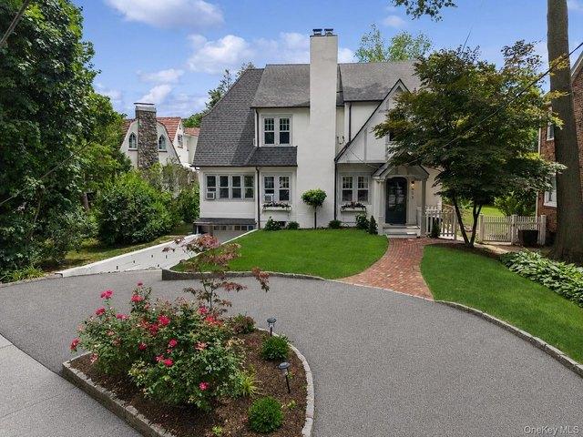 House for sale in Pelham, New York