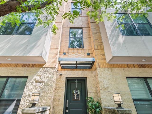 Townhouse for sale in Fort Worth