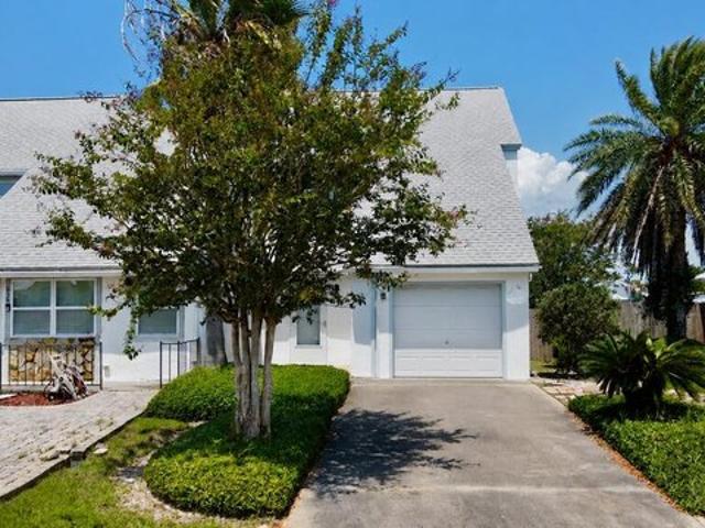Townhouse for sale in Gulf, Florida