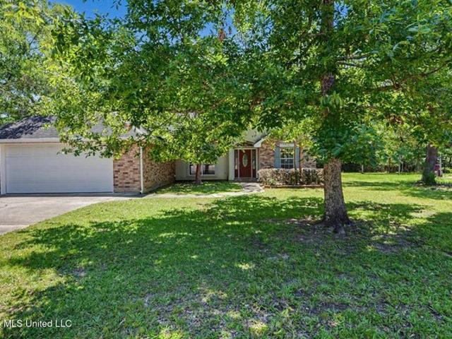 House for sale in Diamondhead, Mississippi