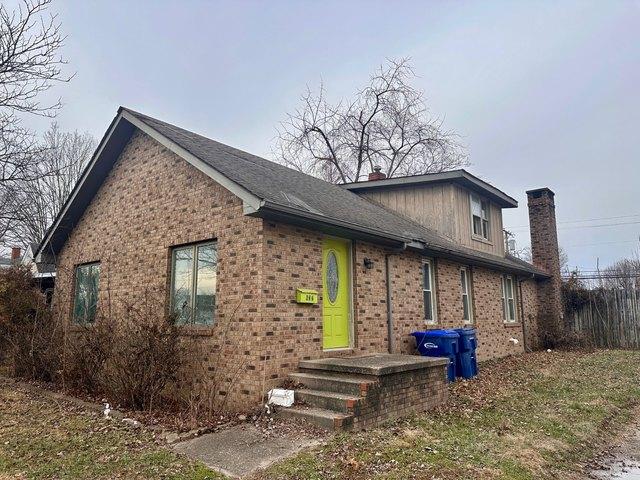 House for sale in Carmi, Illinois