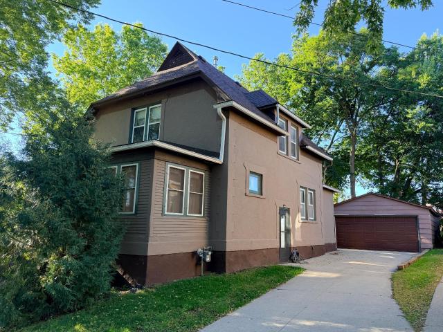 House for sale in Albert Lea, Freeborn County