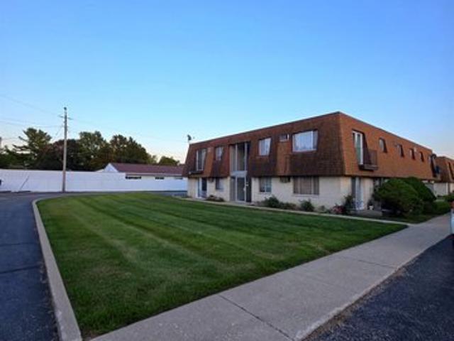 Condo for sale in Morton, Illinois