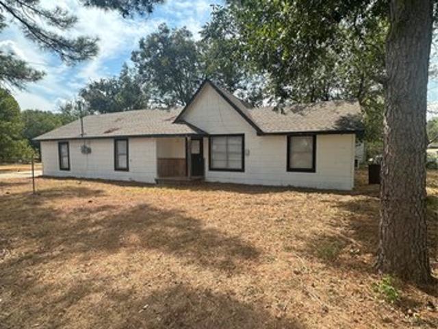 House for sale in De Leon, Texas