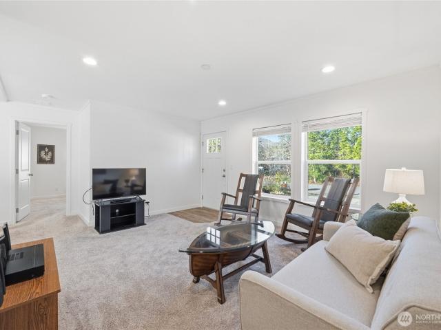 House for sale in Deming, Washington