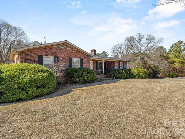 House for sale in Great Falls, South Carolina