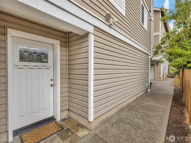 Townhouse for sale in Seattle, Washington