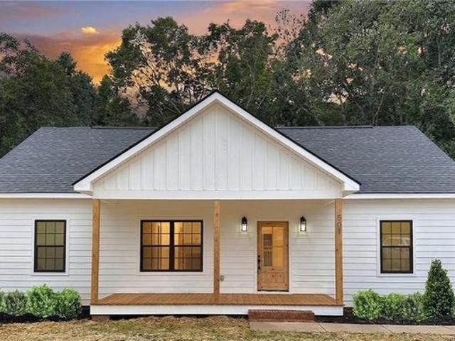 House for sale in Seagrove, North Carolina