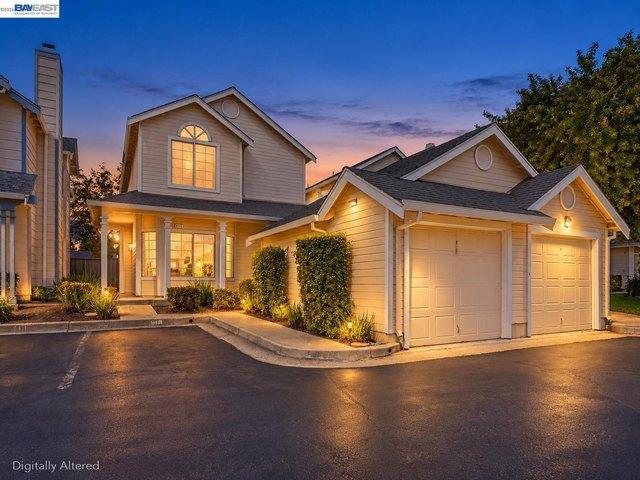 House for sale in Nantucket Cove, Newark