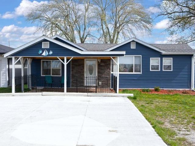 House for sale in Algonac, Michigan