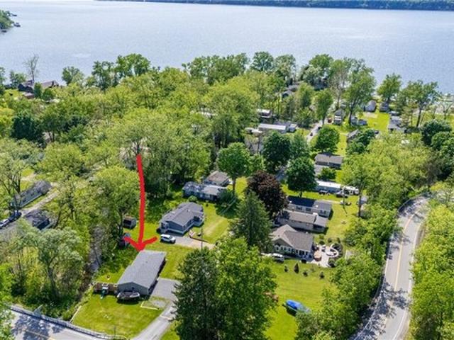 House for sale in Middlesex, New York