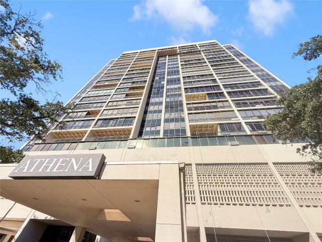 Condo for sale in Dallas, Texas