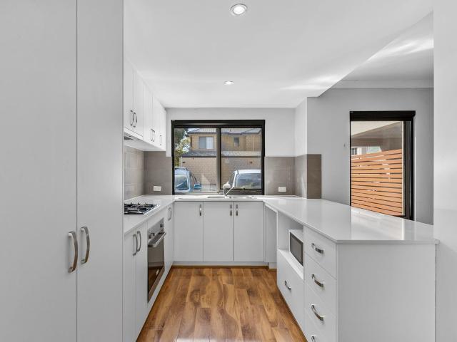 Apartment for rent in Cloverdale, Western Australia