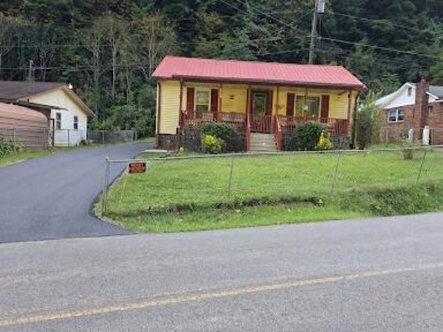 House for sale in Deskins, Vansant