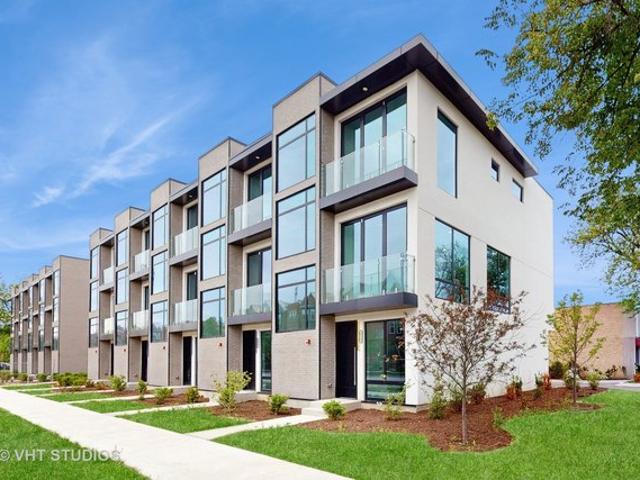 Townhouse for sale in Morton Grove, Illinois