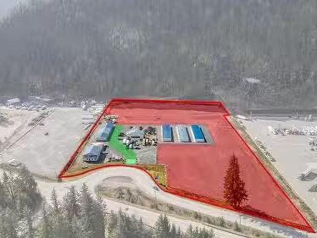 House for rent in Hope, British Columbia