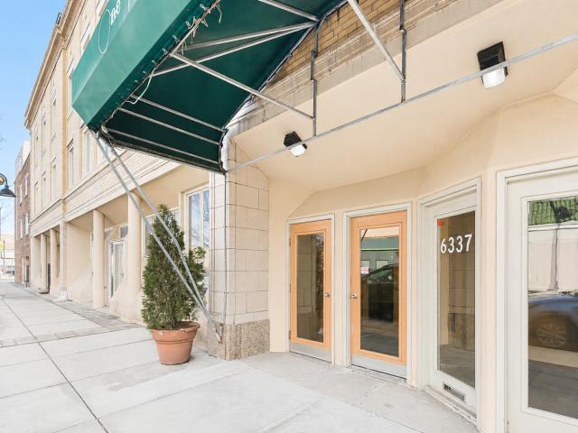 Condo for sale in Berwyn, Illinois