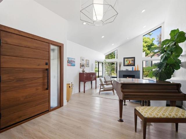 Townhouse for sale in Solana Beach, California