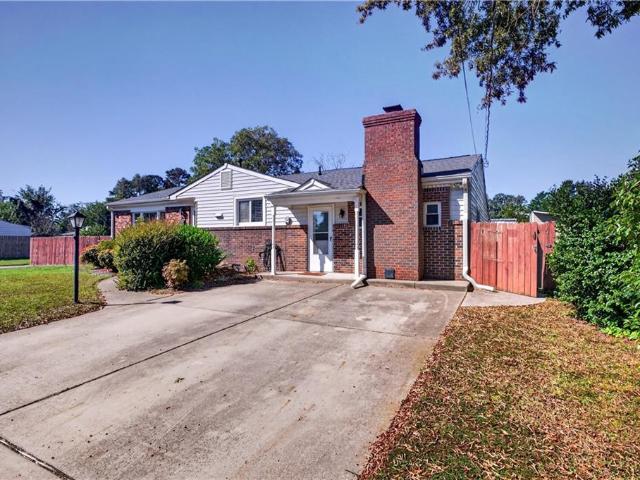 House for sale in Pembroke Manor, Virginia Beach