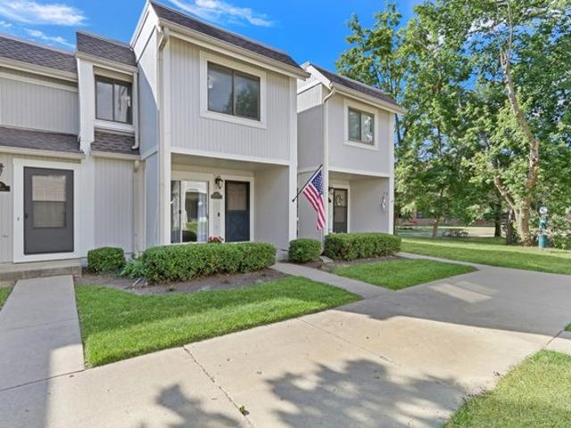 Condo for sale in Grayslake, Illinois