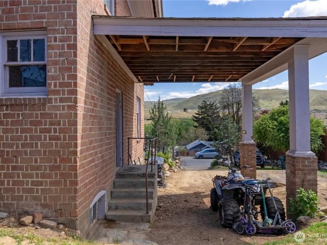 House for sale in Okanogan, Washington