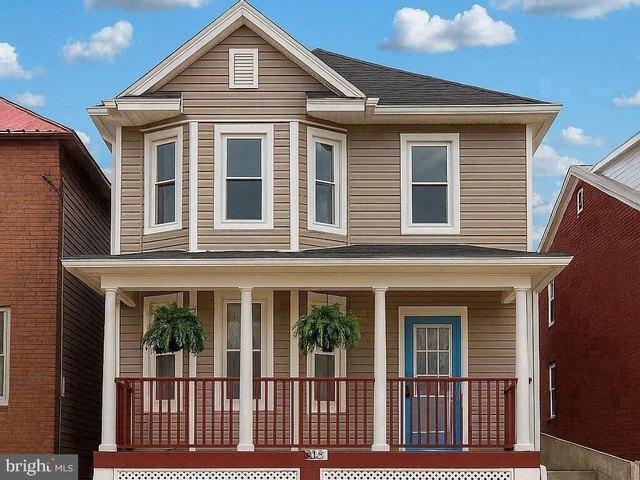 House for sale in Falling Waters, West Virginia