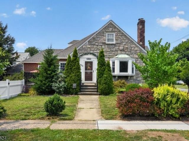 House for sale in Maywood, New Jersey