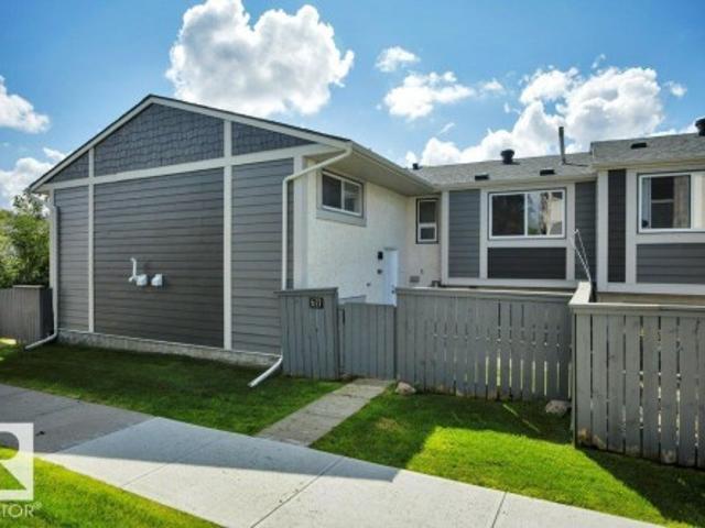 Townhouse for sale in Wedgewood, Alberta