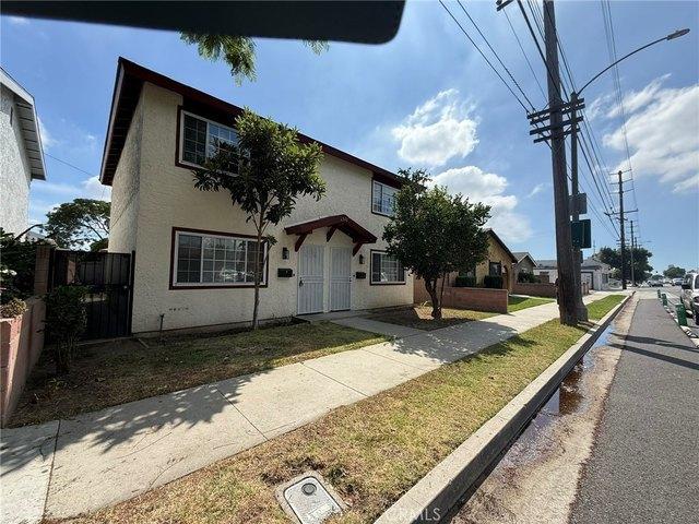 House for sale in Long Beach, California